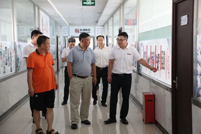 中國科學院專家參觀乾港集團